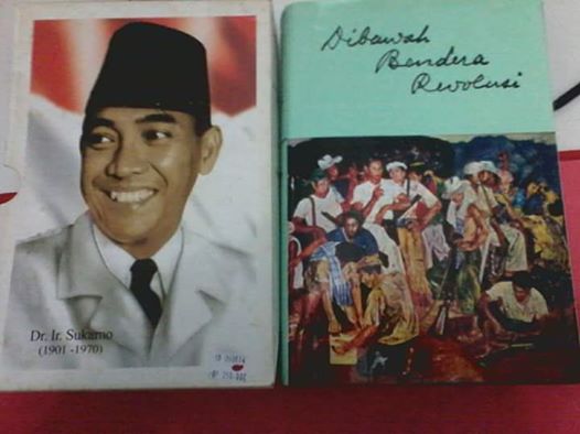 DOWNLOAD EBOOK: DIBAWAH BENDERA REVOLUSI-DR.IR. SOEKARNO