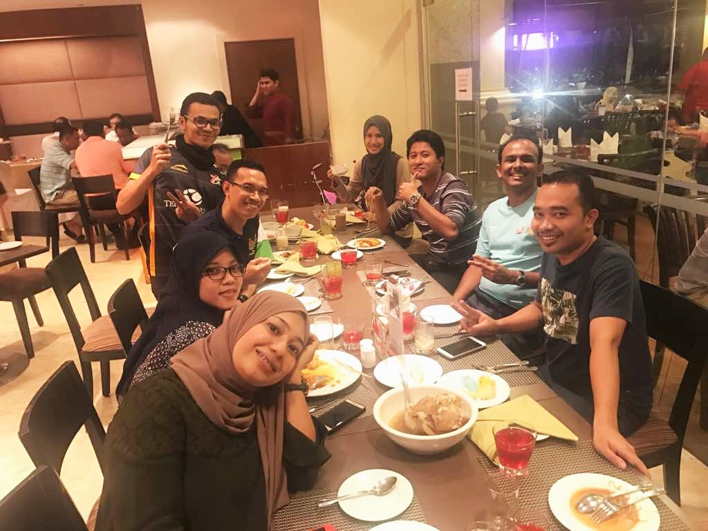 Berkejar Nak Ambil Baju Melayu Selepas Berbuka Puasa Di Concorde Hotel, Shah Alam