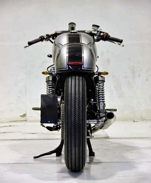 Honda CB450 The Black Bomber 1968 Bergaya Cafe  Racer  