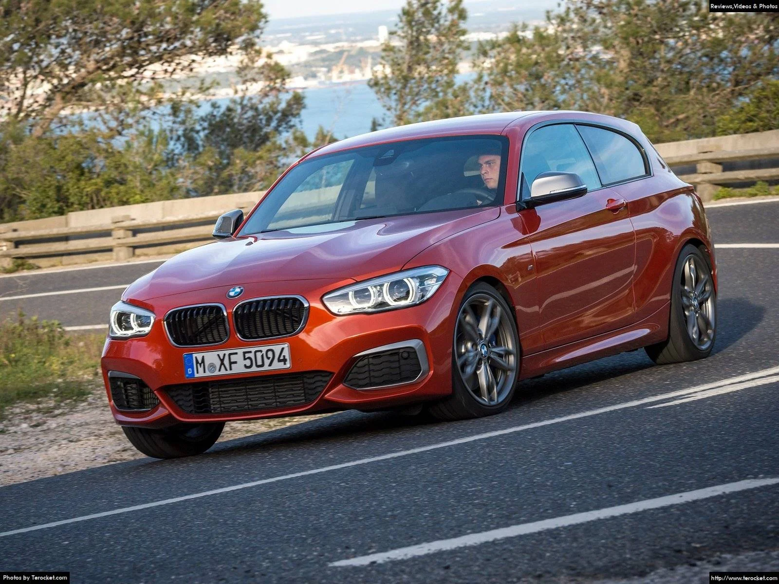 Hình ảnh xe ô tô BMW M135i 2016 & nội ngoại thất