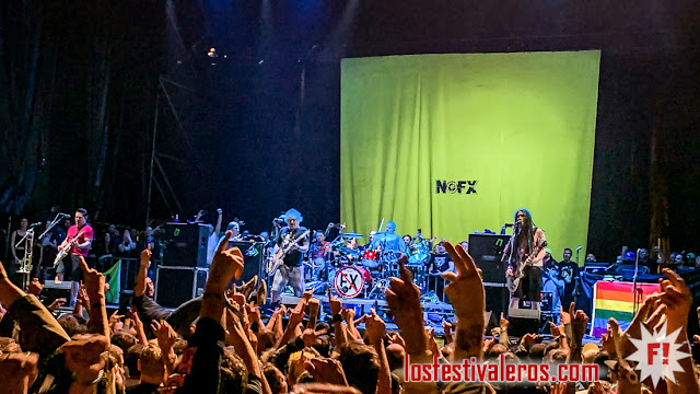Archivo: NOFX Final Tour en Barcelona