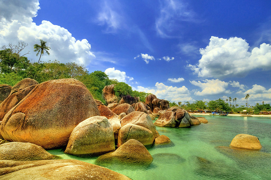 5 Pantai Terkenal di  Indonesia Ayo Dolan