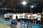 Di Soppeng Wagub Sulsel Imam Shalat Magrib