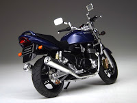 Suzuki GSX 1400F 2003 (Die-Cast) 1:24 IXO