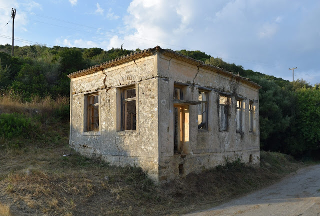 Χρηματοδότηση μελετών για αποκατάσταση Διατηρητέου Δημοτικού Σχολείου Κάτω Αμπελοκήπων Μεσσηνίας