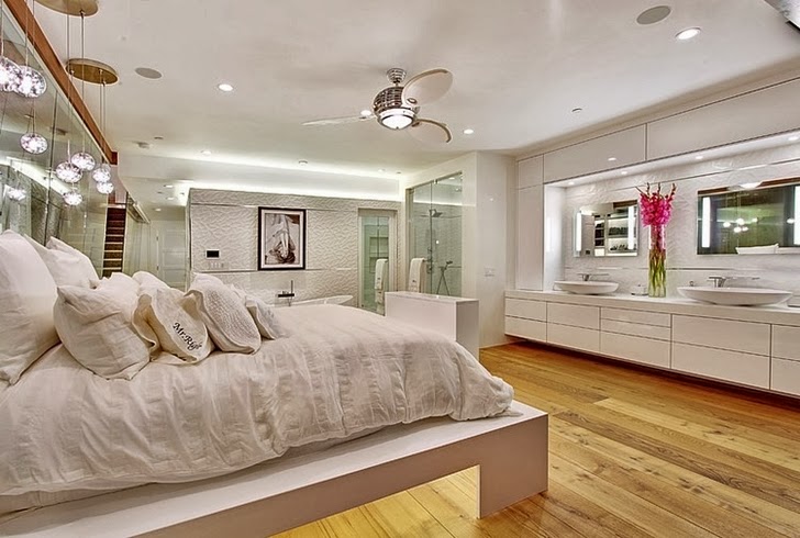 Bedroom in Incredible 604 Acacia House by Brandon Architects