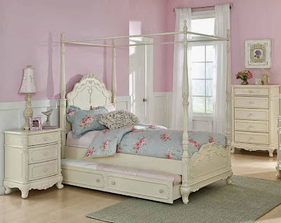 Twin Canopy Bed