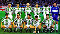 REAL BETIS BALOMPIÉ - Sevilla, España - Temporada 1997-98 - Jarni, Márquez, Fernando, Cañas, Finidi y Prats; Josete, Alexis, Merino, Alfonso y Solozábal - ATLÉTICO DE MADRID 0, REAL BETIS BALOMPIÉ 0 - 08/03/1998 - Liga de 1ª División, jornada 28 - Madrid, estadio Vicente Calderón - El REAL BETIS, entrenado por Luis Aragonés, se clasificó 8º en la Liga de 1ª División, temporada 1997-98