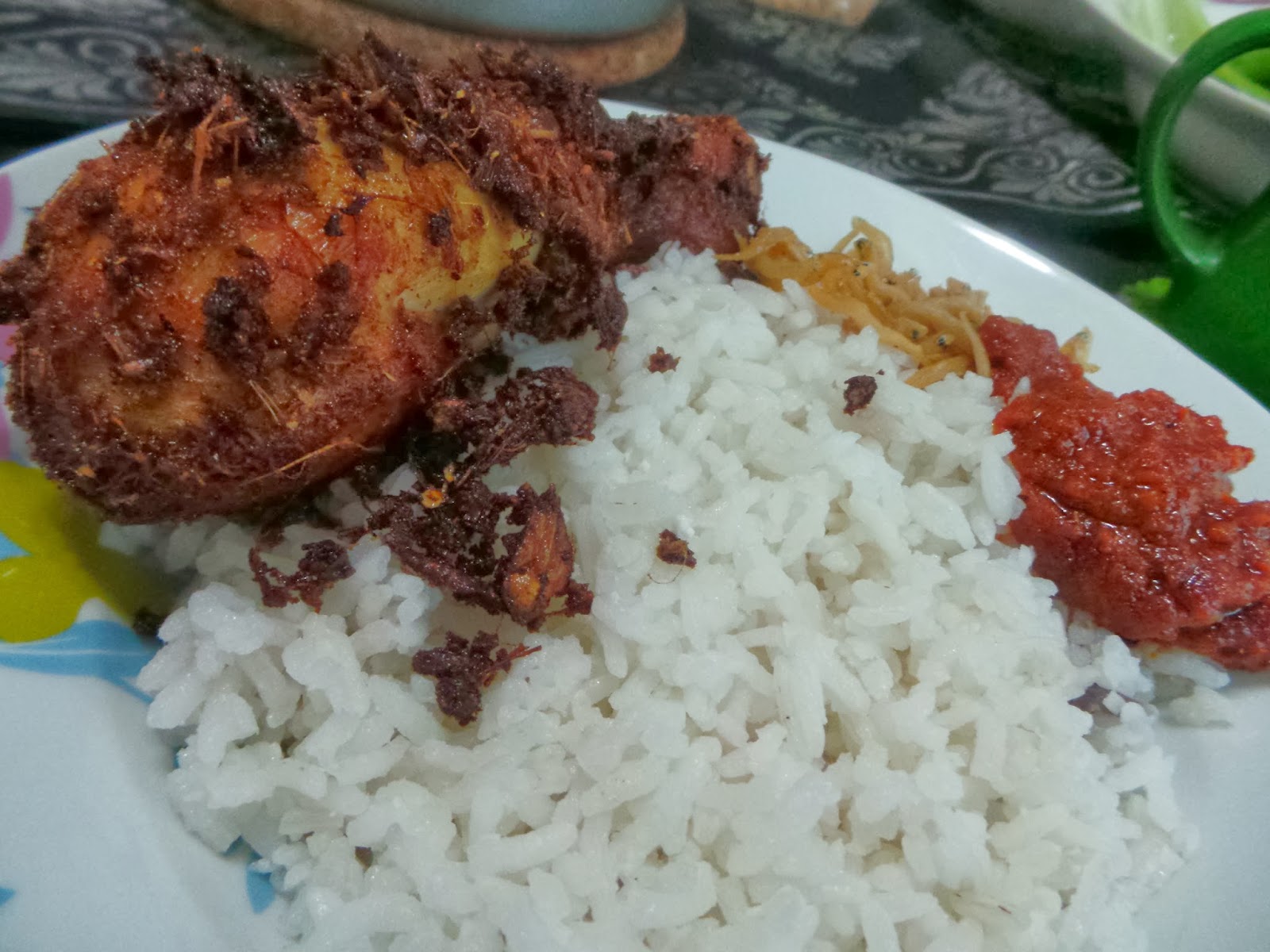 Let's Masak!: Nasi Lemak Kukus Ayam Goreng Berempah
