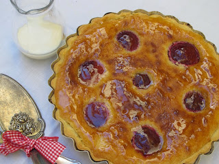 Flan de Almendras con Ciruelas