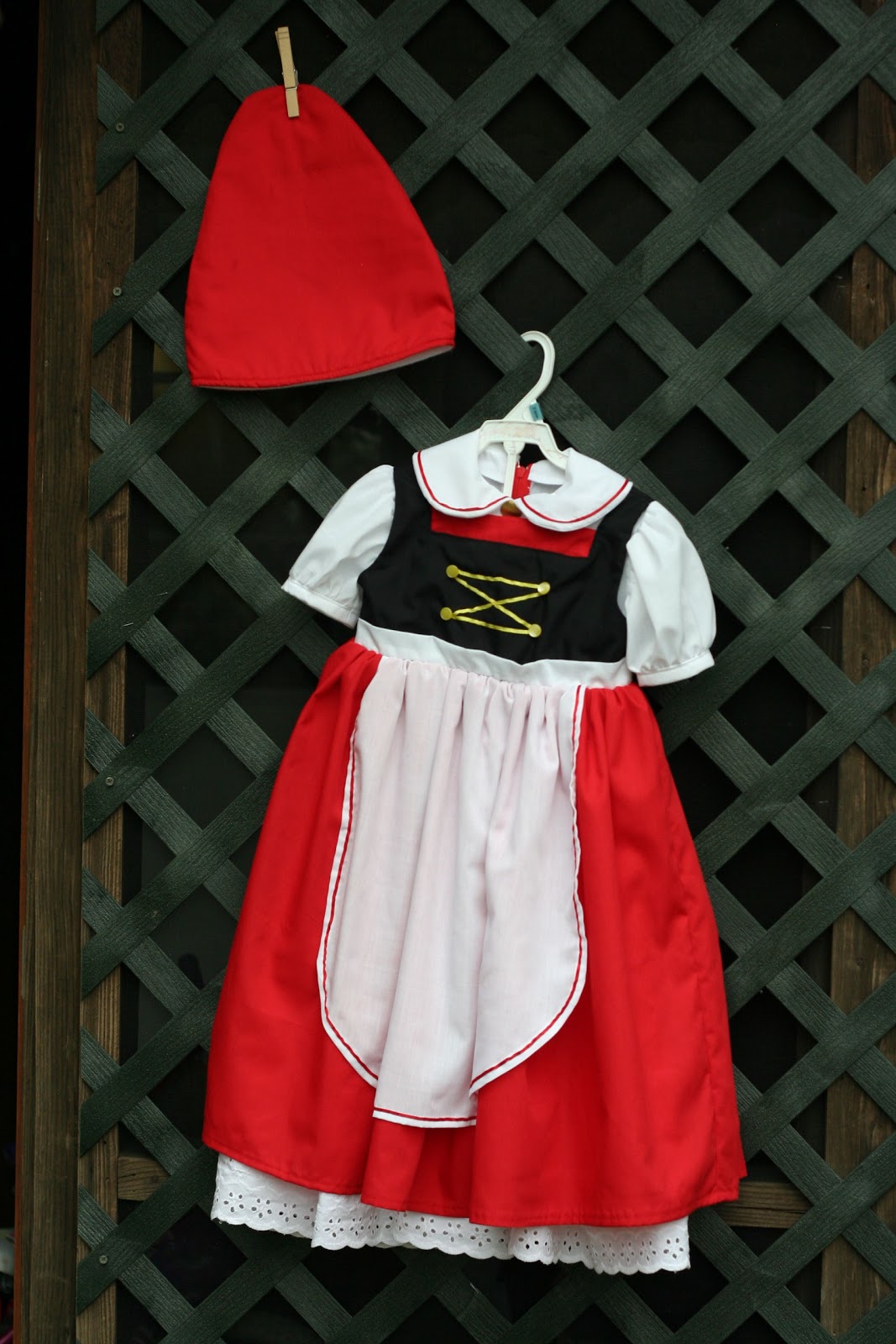 Bouncing Blossom Designs Gnomeo  Juliet  Costume  from 