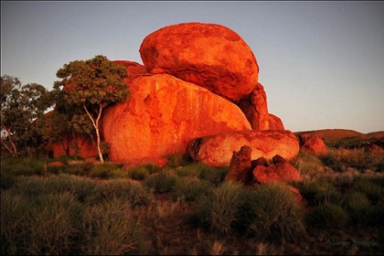 Diabolical boulders