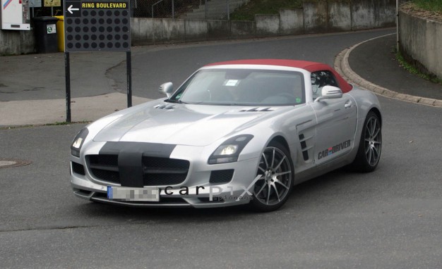 Back in October we saw a more camotastic version of Benz's droptop SLS AMG