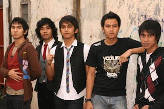 Chord Gitar dan wallpaper foto Lyla Jantung Hati