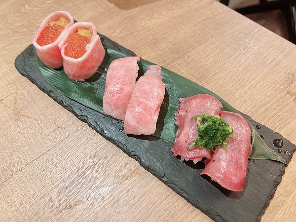 肉寿司(うにく寿司・炙り特上牛タン・炙り特上和牛バラ)