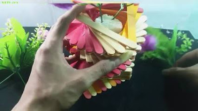  Cara  Membuat  Vas  Bunga  dari Stik  Es  Krim  Beserta Gambarnya 