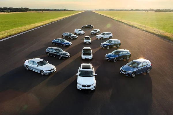 BMW anuncia Série 7, Série 5 e X1 elétricos no aniversário da marca BMW i