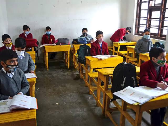 No summer vacations ! Private schools continue ongoing exams,despite Govt order of summer vacations