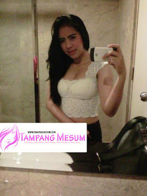  Panlok Sendirian Di Kamar Hotel Lagi Selfie