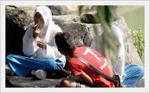 MEROKOK dikalangan remaja perempuan meningkat