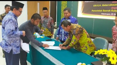 Penandatanganan Pelaksanaan MOU  Profesi Pendidikan Guru Mahasiswa