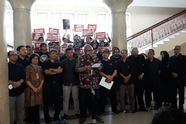 Sivitas Akademika UGM Sampaikan Surat Untuk Mas Jokowi