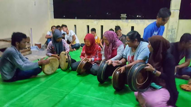 Tarian Rapa'i Geleng