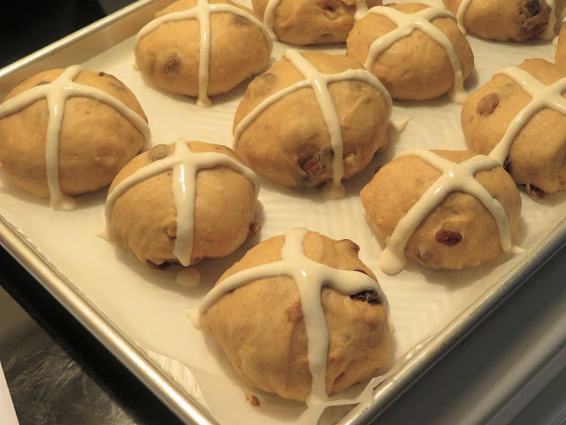 Mary Berry's Hot Cross Buns