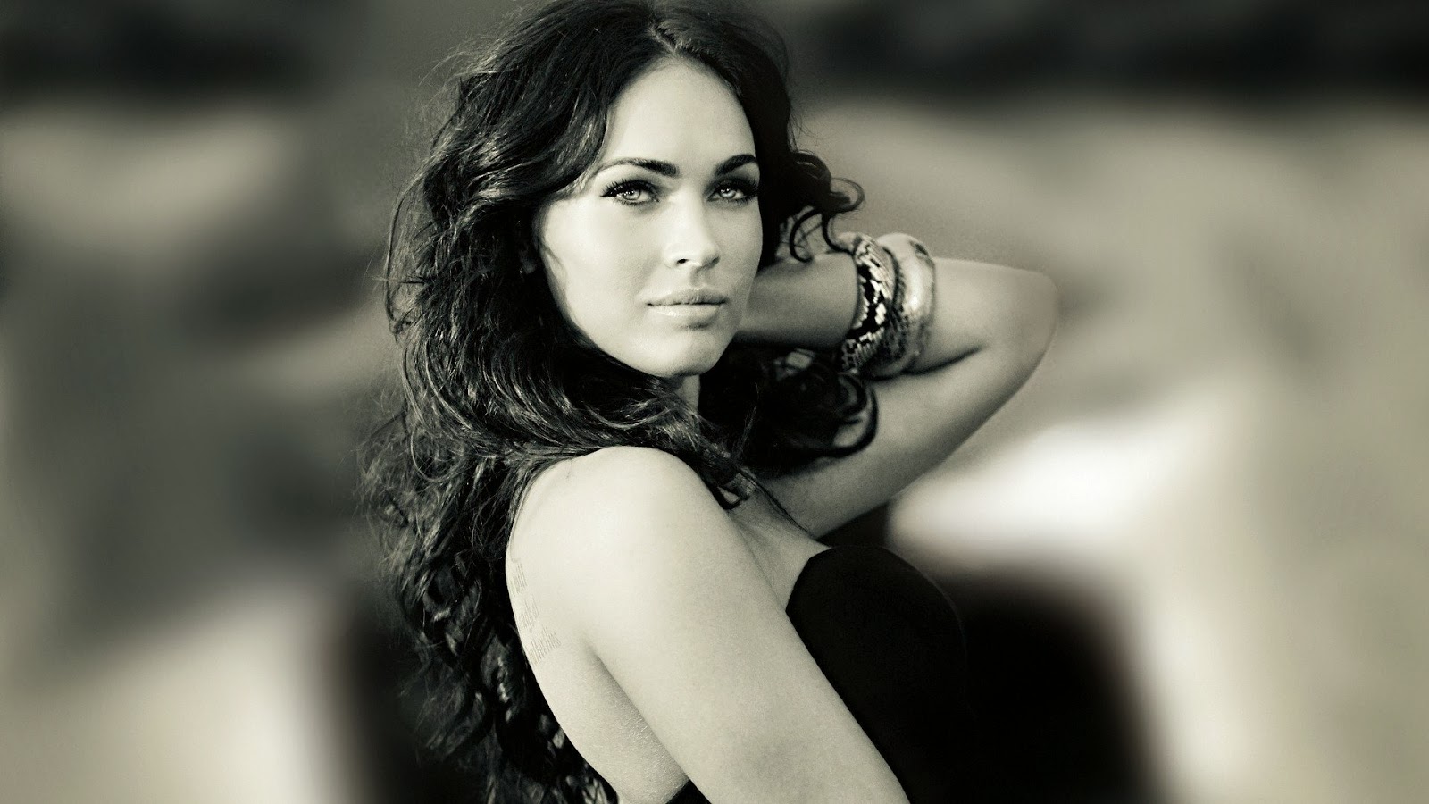 Megan Denise Fox Hyper Star Hd Wallpapers