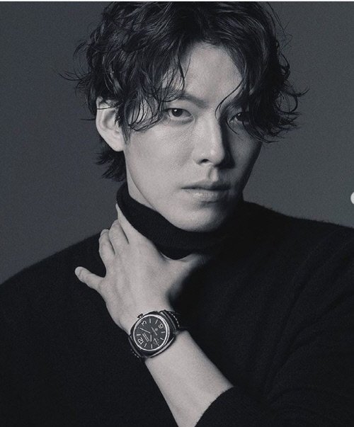 Kim Woo Bin is back with a sizzling new pictorial !