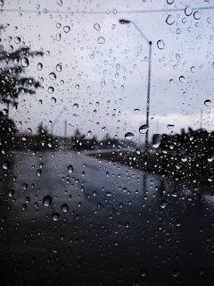 a very short poem of rain