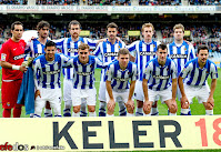 REAL SOCIEDAD DE FÚTBOL DE SAN SEBASTIÁN - San Sebastián, Guipúzcoa, España - Temporada 2012-13 - Bravo, Carlos Martínez, Mikel González, Xabi Prieto, Zurutuza, Íñigo Martínez; Vela, Griezmann, Illarramendi, Aguirretxe y De la Bella - REAL SOCIEDAD 4 (Griezmann 2, Aguirretxe y Xavi Prieto), REAL VALLADOLID 1 (Javi Guerra) - 16/03/2013 - Liga de 1ª División, jornada 28 - San Sebastián, estadio de Anoeta