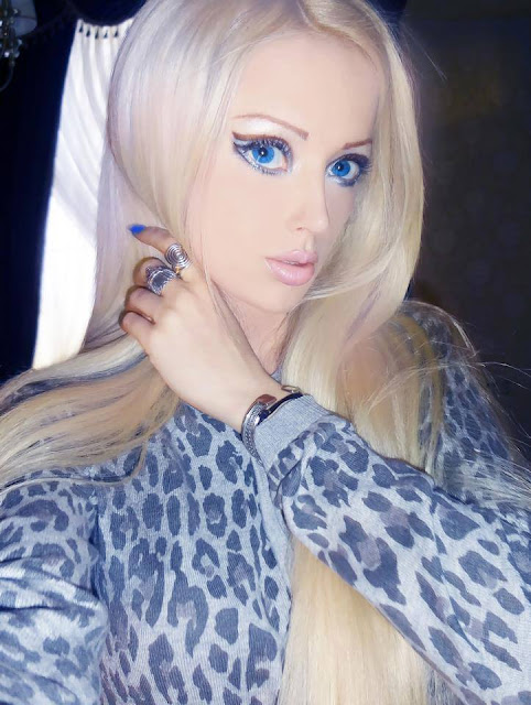 Valeria Lukyanova Hot Selfies