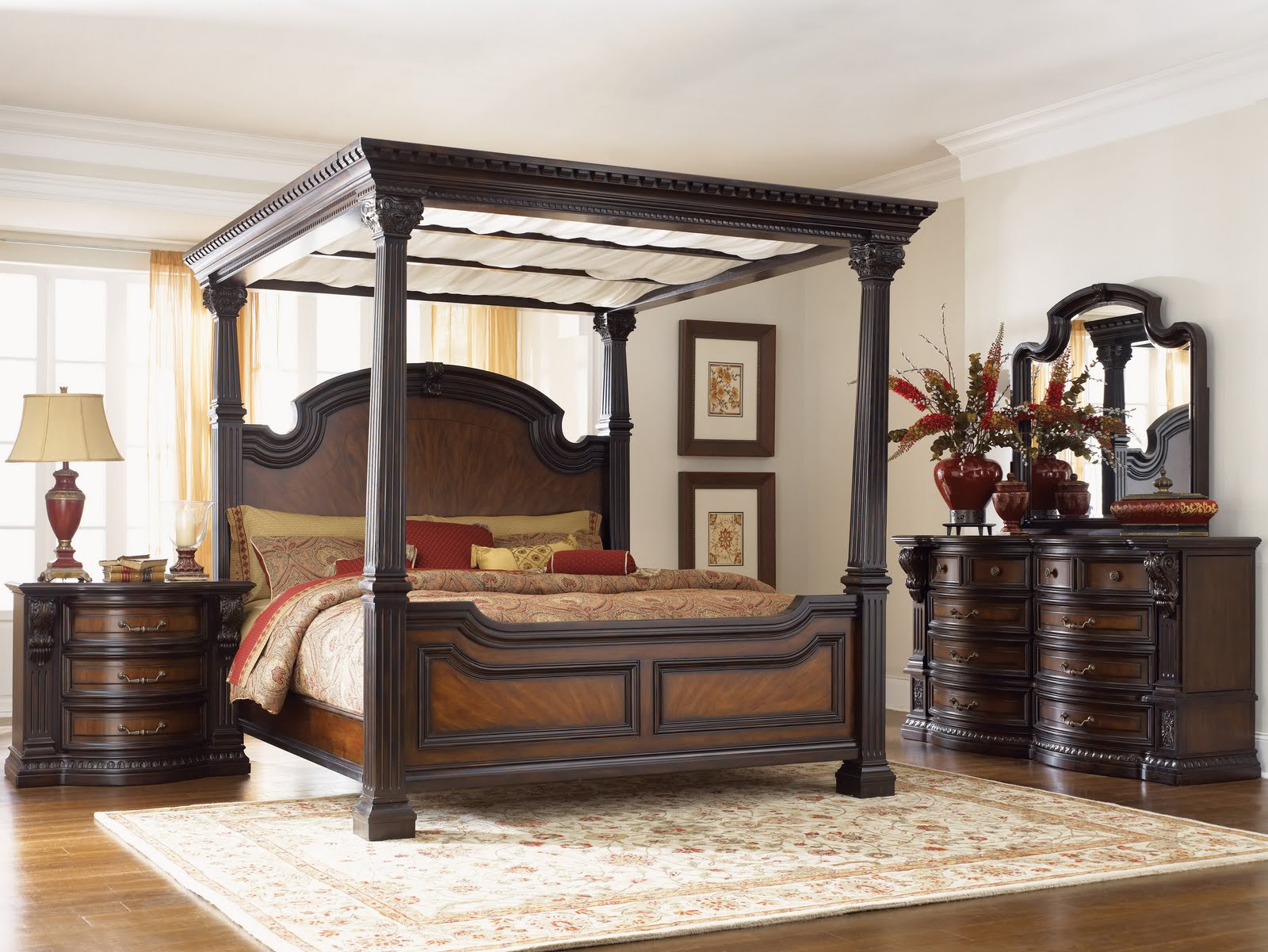 Antique Furniture and Canopy Bed: How to Cleaning Antique Furniture