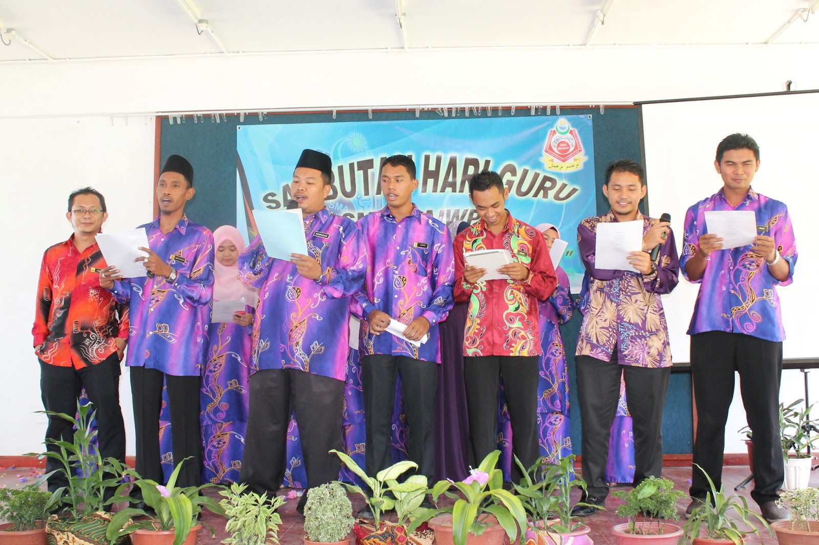 WARNA WARNI SAMBUTAN HARI GURU 2013  Sekolah Menengah 