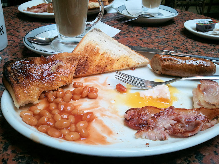 Full English Breakfast. A Full English Breakfast)