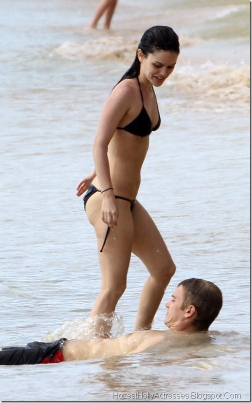 Rachel Bilson Hot Bikini Pics 2