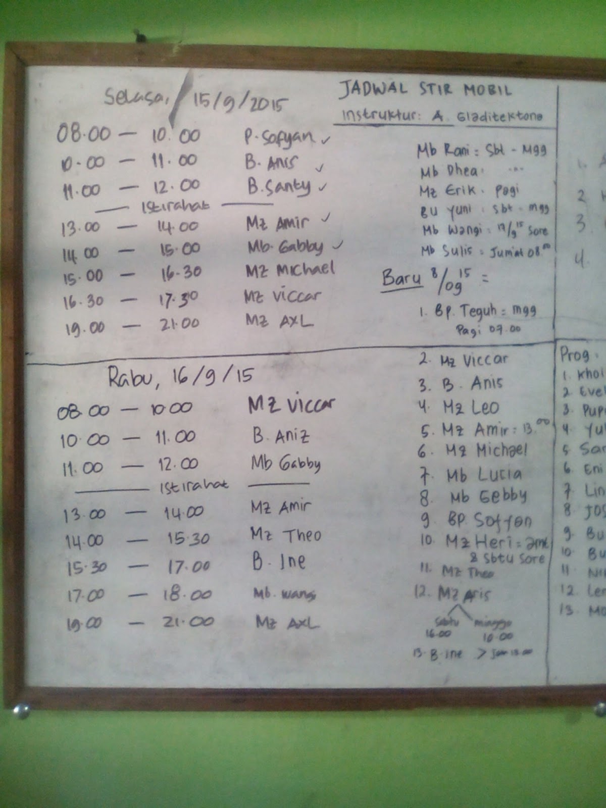 JADWAL HARINI RABU 16 09 2015 PADAT MERAYAP SAMPAI MALAM NANTI SEMANGAT BUAT INSTRUKTURNYA ANGGA GLADITEKTONA DAN PARA SISWA