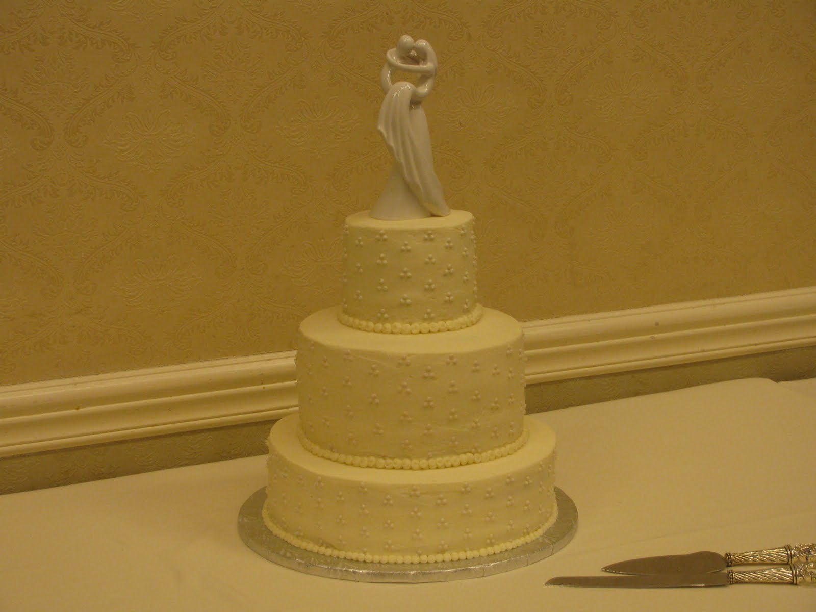 simple wedding cake