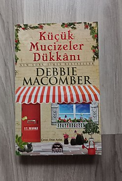 Hayatın içinden dört güçlü kadın... Küçük mucizeler, büyük umutlar Ve dostluğun iyileştirici gücüne dair sımsıcak bir hikâye... Bu kitapta mutlaka kendinizden bir şeyler bulacaksınız!