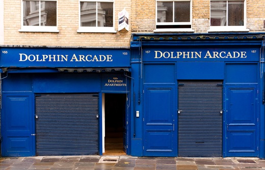 London, Portobello Road, Dolphin Arcade