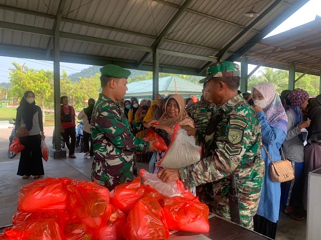 Kodim 1202/Singkawang Bekerja Sama Dengan BULOG Adakan Bazar Murah