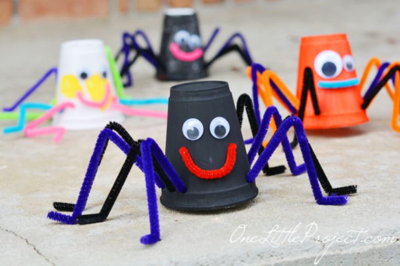 Styrofoam cup spider craft for Halloween
