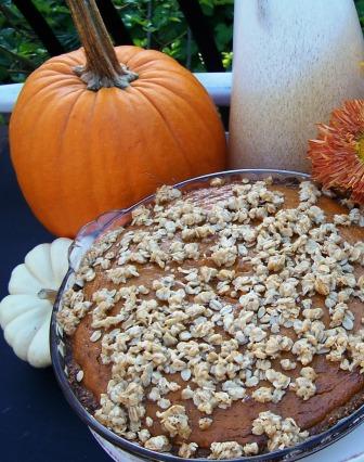 A pumpkin pie with an oatmeal cookie crust...yes please!