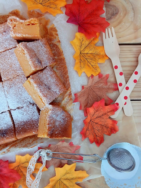 Brownie de boniato (o batata) asado y chocolate blanco Camote, papa dulce, blondie, postre, desayuno, merienda, horno, recetas fáciles, sencillas, de otoño, con horno. Cuca