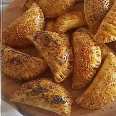 recette au thon,chaussons au thon,thon,chausson au thon,recette facile,chaussons,facile,recette chausson,recette,recette de chausson,chausson,recette de sales facile,recette facile et rapide,recettes faciles,chausson au thon et fromage,chaussons au thon et carottes,recette de croissant au thon,recettes,chaussons au thon et fromage,chaussons salés au thon et fromage,recette rapide,chaussons salés au thon & fromage,chausson facile