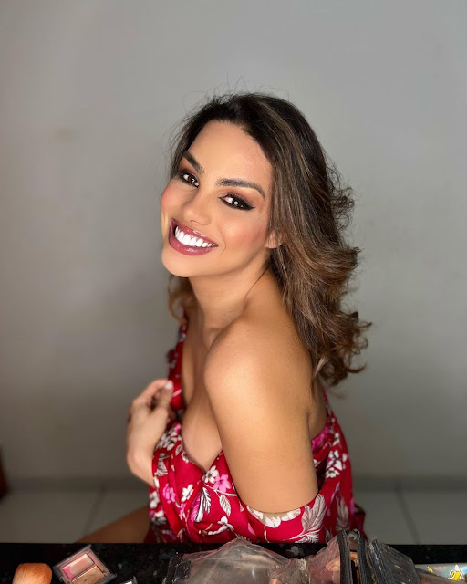 Marianna Melo – Most Beautiful Transgender Women in Red Floral Dress Instagram Photos