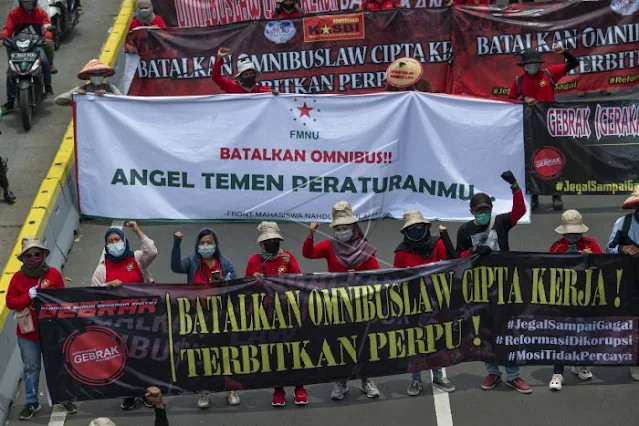 Demo Tolak Omnibus Law Belum Kelar, Buruh Ancam Lagi Aksi yang Besar