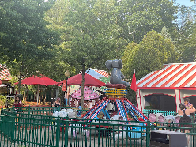 Flying Elephants Ride Lake Compounce Amusement Park