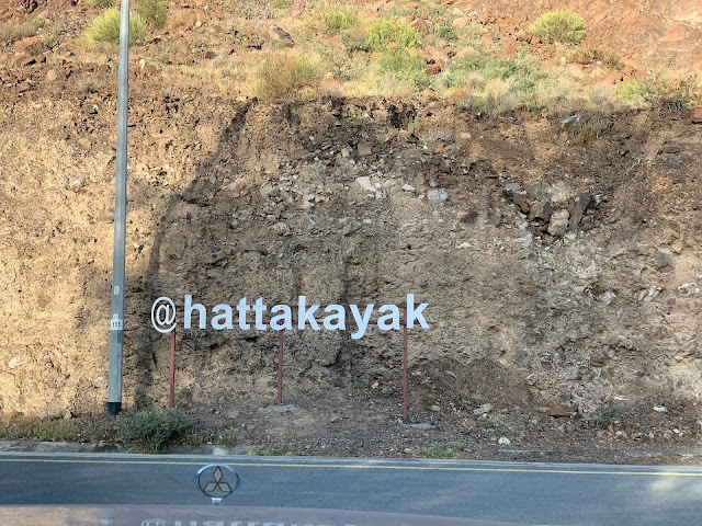 Hatta Kayay sign